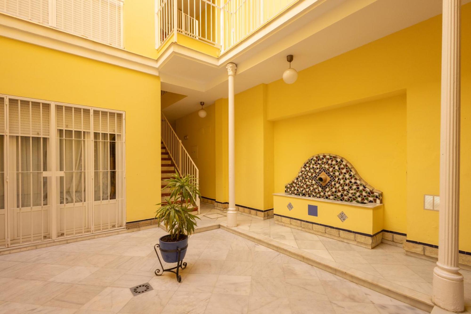 Apartamento Acogedor En Triana Sevilha Exterior foto